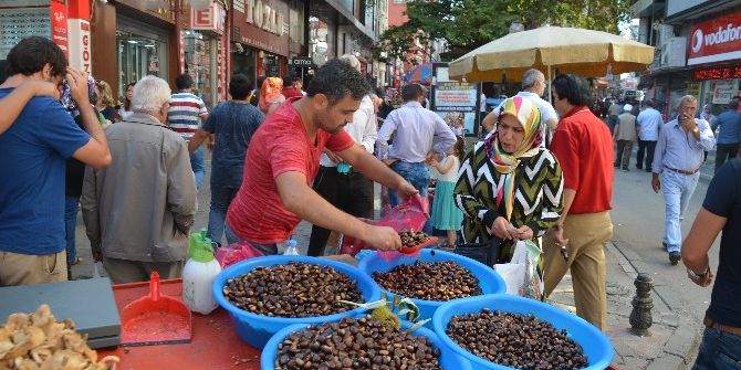 Kışın Vazgeçilmez Yiyeceği Kestane Tezgahlarda