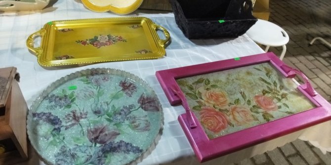 Burhaniye’de karı kocanın eserleri ilgi gördü