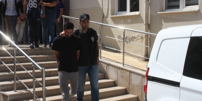 Bursa’da whatsApp ihbar hattı meyvesini vermeye başladı, 1 kilo uyuşturucu ele geçirildi