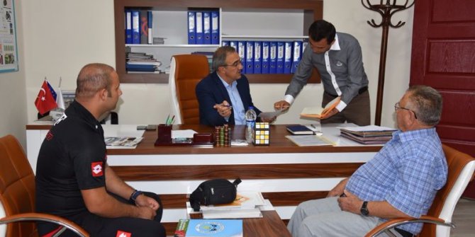 Alaşehir’de vatandaşlar başkanla birebir görüşüyor