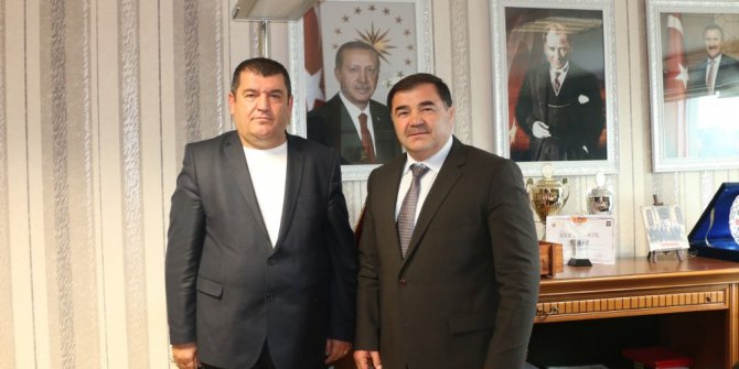 Kırkpınar Ağası Çetin, TGF Başkanı Akın’ı ziyaret etti