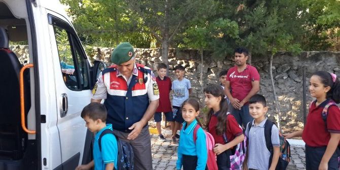 Fethiye’de Jandarmadan Servis Şoförlerine Eğitim