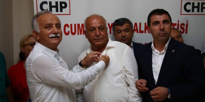 AK Parti’den istifa eden meclis üyesi CHP’ye geçti