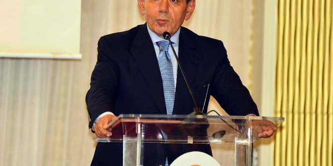 Dursun Özbek: "Bu takım Sportif A.Ş. kasasına para getirecek"