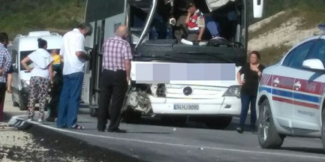 Hafriyat kamyonu ile otobüs çarpıştı: 5 yaralı