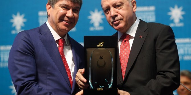 Cumhurbaşkanı Erdoğan’dan Türel’e ödül