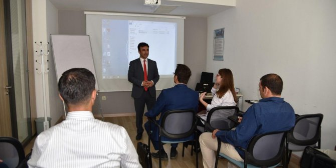 Manisa Büyükşehir’den pet shop açacaklara eğitim