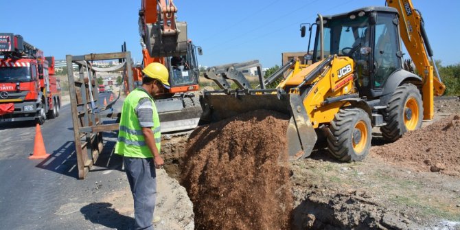 MCBÜ’de yağmur suyu hattı çalışmaları başladı
