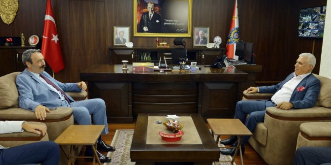 Bozbey’den Ak’a ziyaret