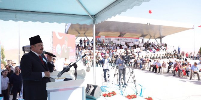 Bakan Eroğlu: "Bu millet 21. asra mührünü vuracaktır"