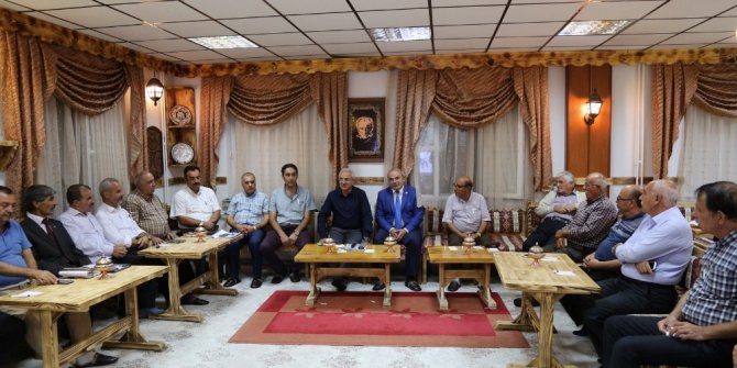 Başkan Başsoy muhtarlarla buluştu