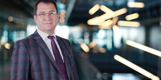 Prof. Dr. Yusuf Baran’a Eczacılık Akademisi Teşvik Ödülü aldı