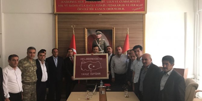 Koruculardan il jandarma komutanına ziyaret