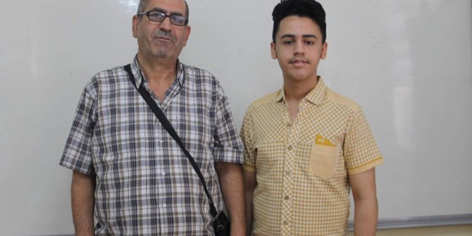 Suriyeli mülteci 4 yılda 4 dil öğrendi