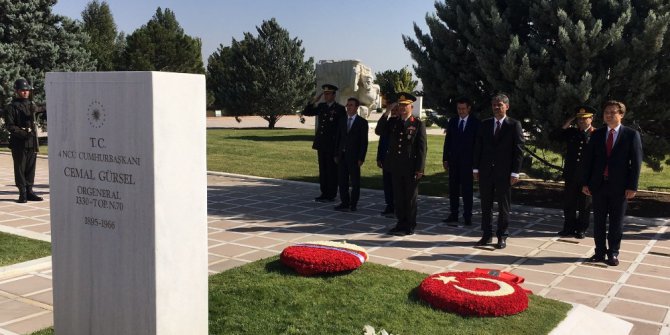 4. Cumhurbaşkanı Cemal Gürsel kabri başında anıldı