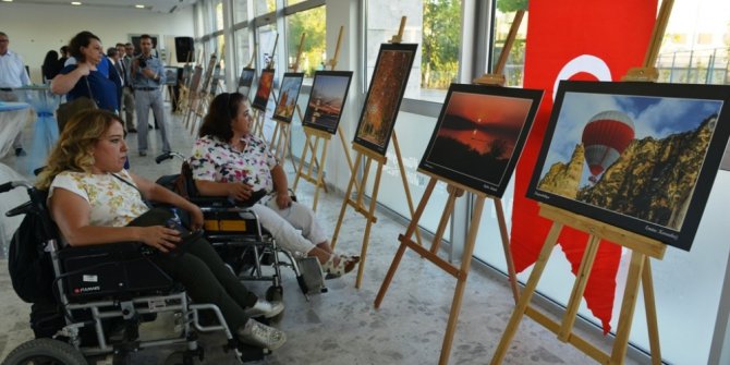 Hayatı fotoğraflara yansıttılar