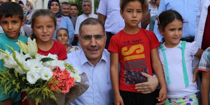 Çelikcan’a çiçekli karşılama