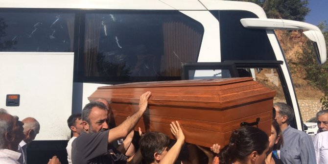 Aysel Tuğluk’un annesinin cenazesi Tunceli’ye getirildi