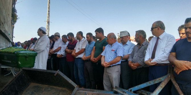 Gölette boğulan çoban arkadaşlar aynı mezarlıkta defnedildi