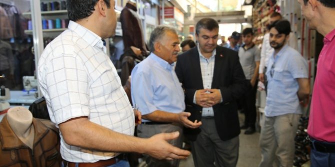 Büyükkılıç, kapalı çarşıyı ziyaret etti