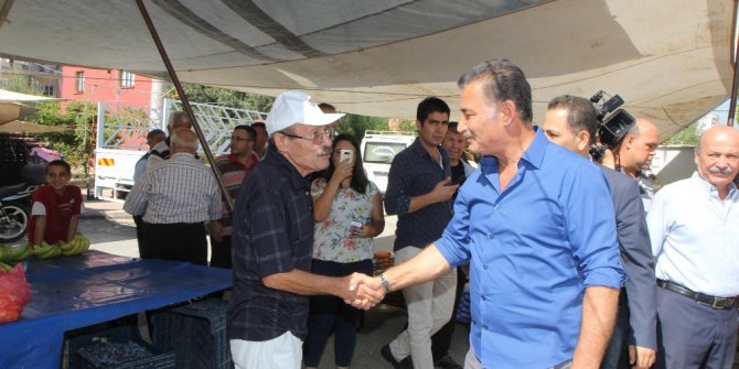 Başka Tuna, pazar esnafı ile bir araya geldi