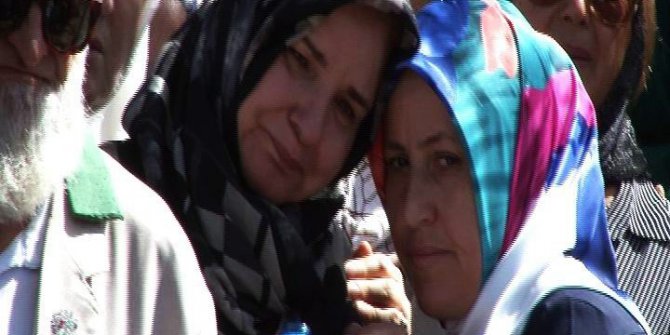 Trafik kazasında ölen anne, oğlu ve torunu Ankara’da defnedildi