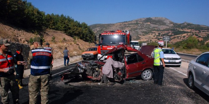 Tokat’ta otomobil ile hafif ticari araç çarpıştı: 1 ölü, 7 yaralı
