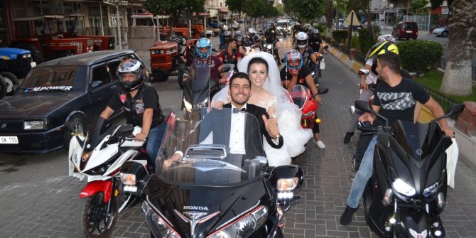 Nazilli’de motosikletli düğün konvoyu