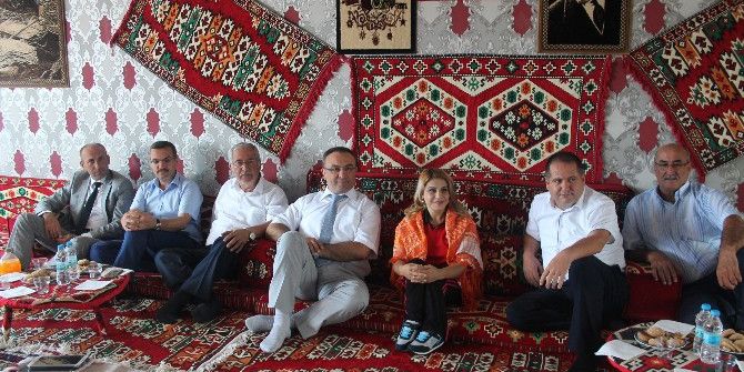 Şampiyon Halterci Yörükleri Ziyaret Etti