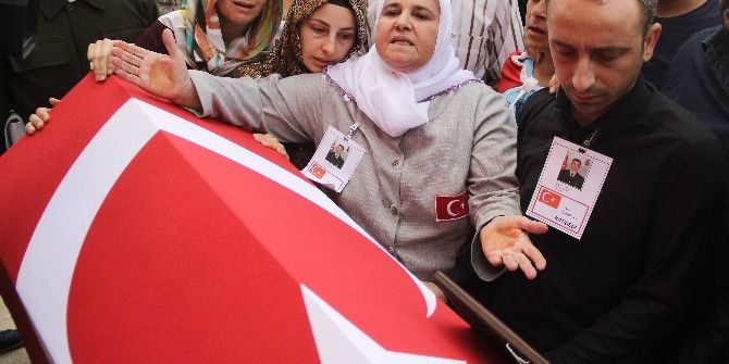 Şehadet Haberini Hacda Alan Anne: “Kurtlara Kuşlara Yalvardım Oğluma Dua Edin Diye”