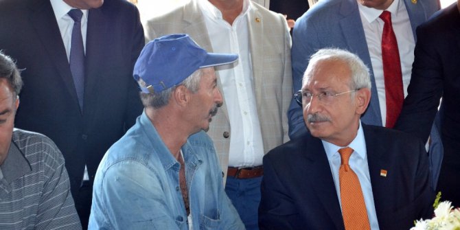 Kılıçdaroğlu, Balıkesir’de vatandaşlarla bir araya geldi