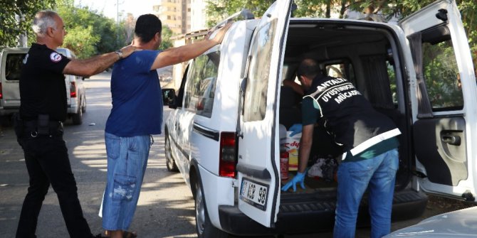 Zeytinköy’de 300 polisle uyuşturucu denetimi