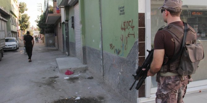 Silah sesleri uygulama yapan polisi alarma geçirdi