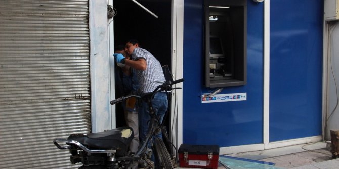 Motosikletle ATM ’ye girdi