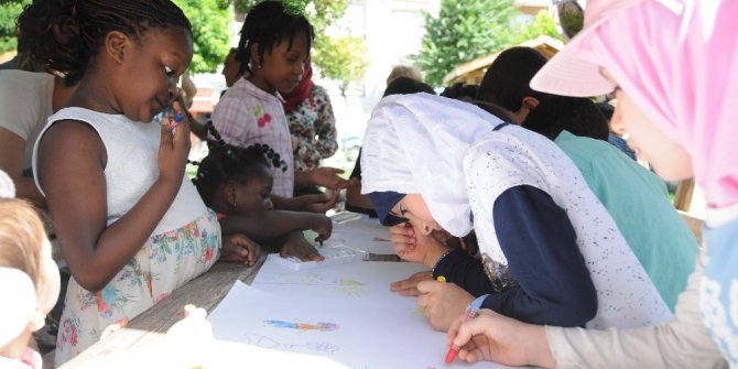 Dünyanın renkleri aynı toprakta buluştu
