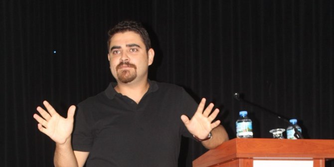 Öğretmen ve öğrencilere liderliğin püf noktalarını anlattı