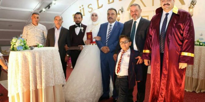 Karaca ailesinin mutlu günü