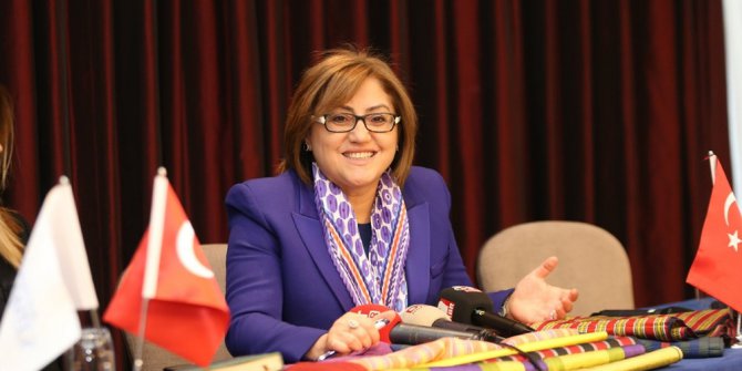 Saray kumaşı olarak bilinen "kutnu", Londra’da tanıtılıyor