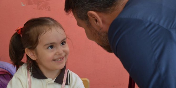 Başkan Yüzügüllü birinci sınıfları gezdi