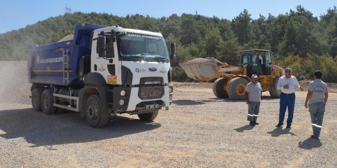 Gündoğmuş’ta grup yolları yenileniyor