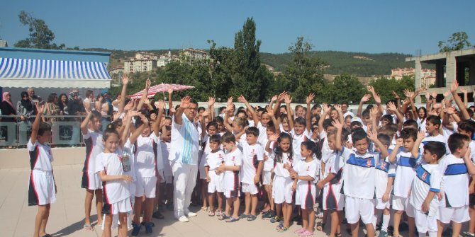 Yaz Spor Okulu öğrencileri sertifikalarını aldı