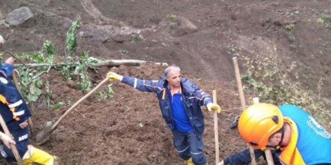 Beşikdüzü İlçesinde Yaşanan Afette Kaybolan Gülten Angın’ı Arama Çalışmaları Sürüyor