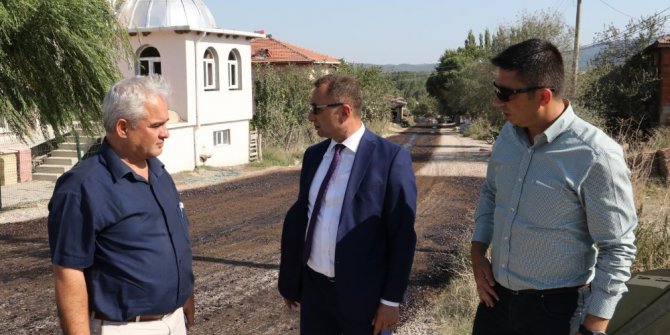 Gördes’te asfalt çalışmaları devam ediyor