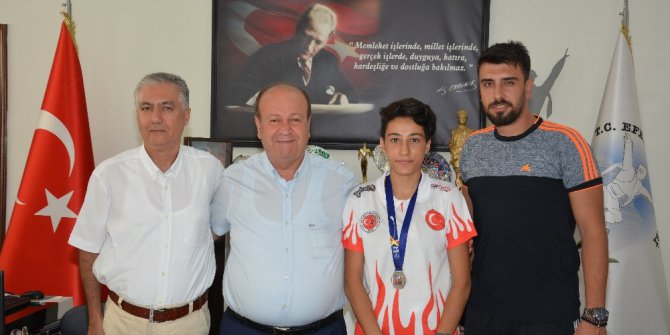 Efeler Belediyesi dünya ikincisi Nefise’yi ödüllendirecek