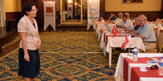 Belediye Meclis üyelerine eğitim semineri başladı