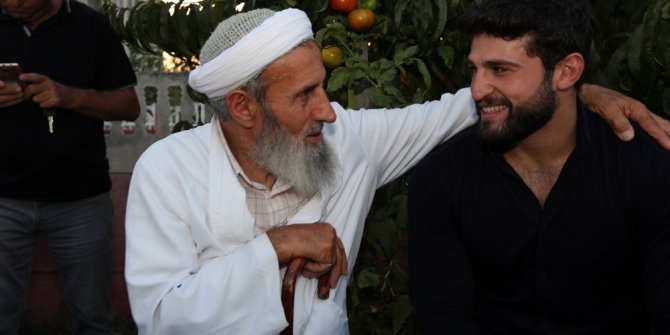 Dünya şampiyonundan şehit babasına ziyaret