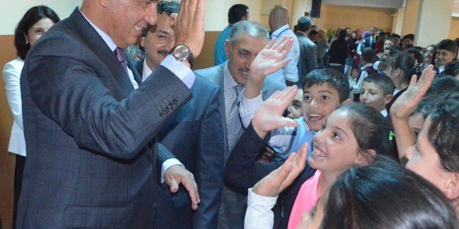 Milletvekili Ilıcalı’dan Mezunu Olduğu Okula Anlamlı Ziyaret