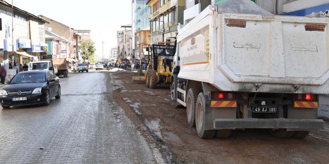 Atatürk Bulvarı geçici asfalt için hazırlandı