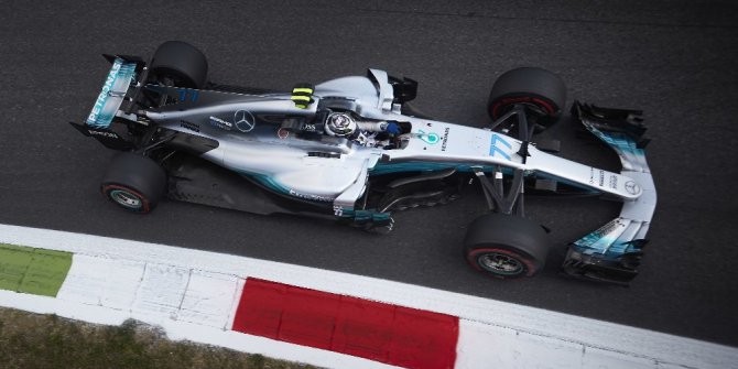 Mercedes AMG Petronas ve Hamilton Singapur’da da yerlerini korumak istiyor