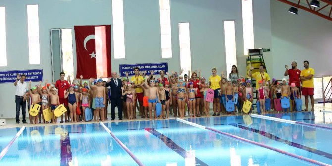 Yüzme kurslarına coşkulu final